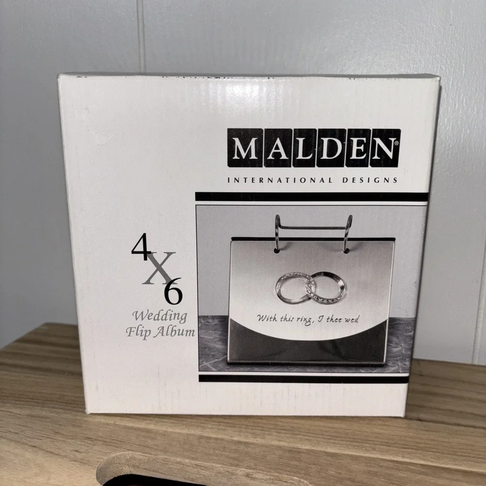 New Silver 4x6 Flip Album 